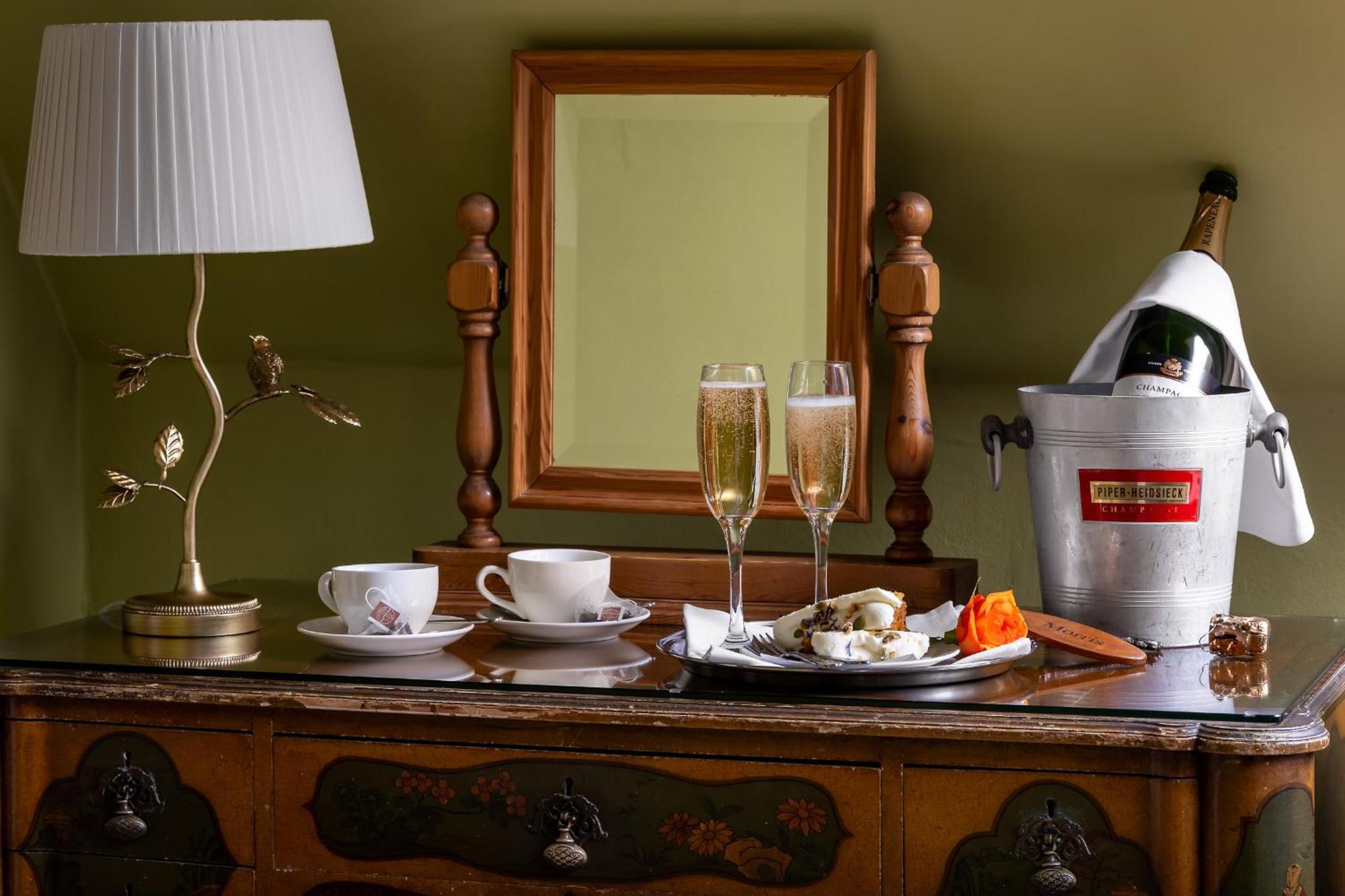 Abbots Grange Manor House (Adults Only) Otel Broadway  Oda fotoğraf